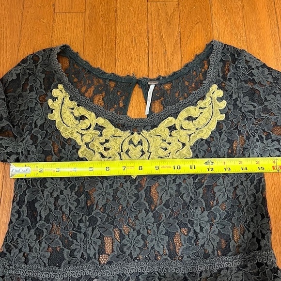 Free People Grey Gold Lace Detail Short Sleeve Grunge Lagenlook Shirt Blouse S - Picture 5 of 7